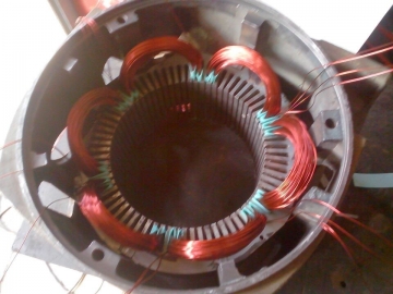 如何更換發(fā)電機的機油