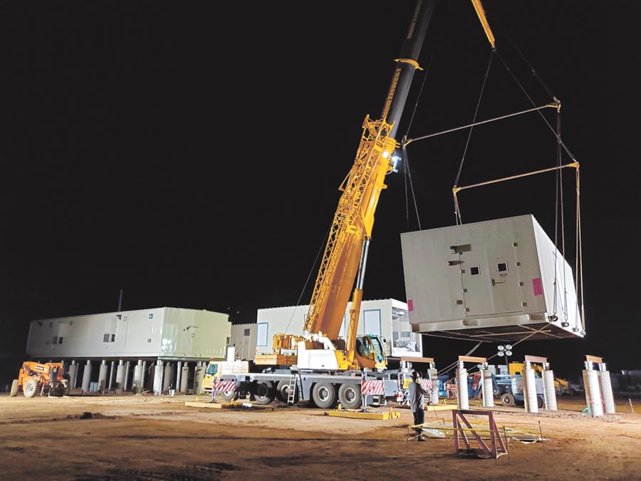 東元系統(tǒng)化設(shè)備e-house（預(yù)裝式電器間），在美國漂亮出擊。圖／東元提供